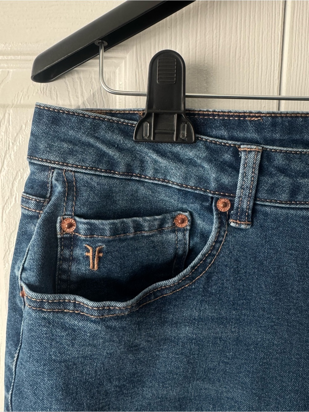 Frye Blue Denim Jeans Leather Patch Denim Jeans 12 / 31 Timeless Luxury